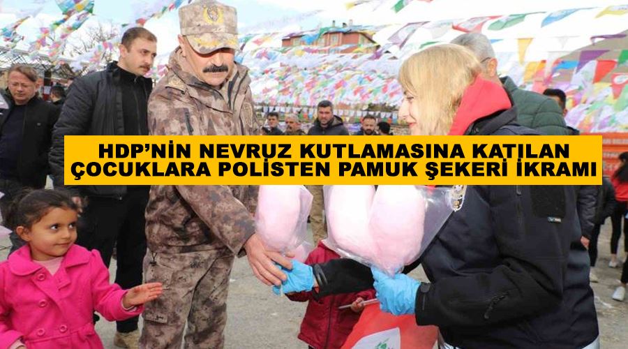 HDP’nin nevruz kutlamasına katılan çocuklara polisten pamuk şekeri ikramı