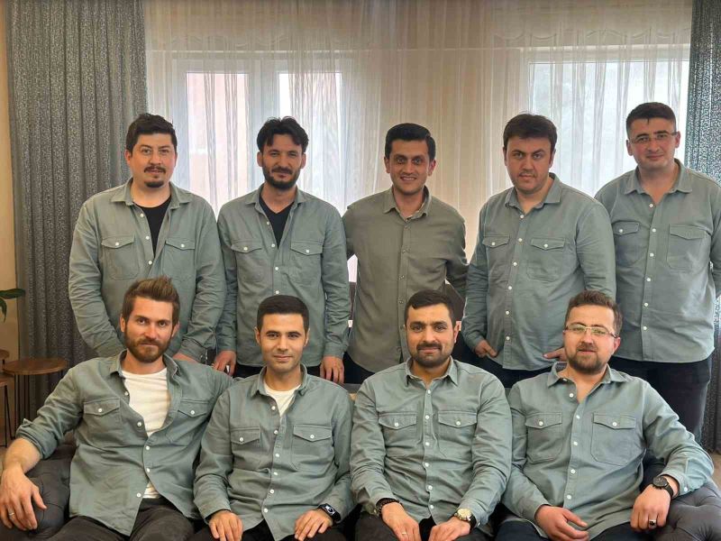 Kadınların gömlek sürprizi kocalarını şaşırttı
