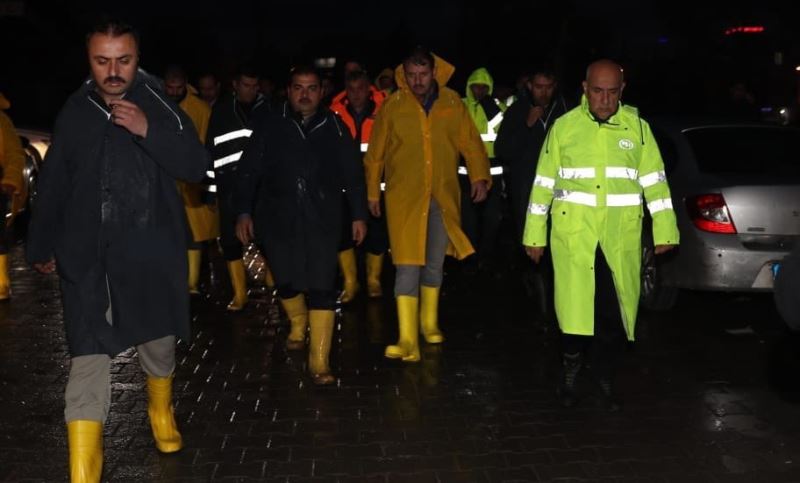 Haliliye’de temizlik çalışmaları gece gündüz sürüyor
