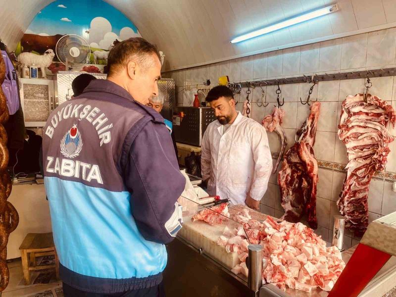 Mardin’de zabıta ekiplerinden Ramazan ayı öncesi sıkı denetim
