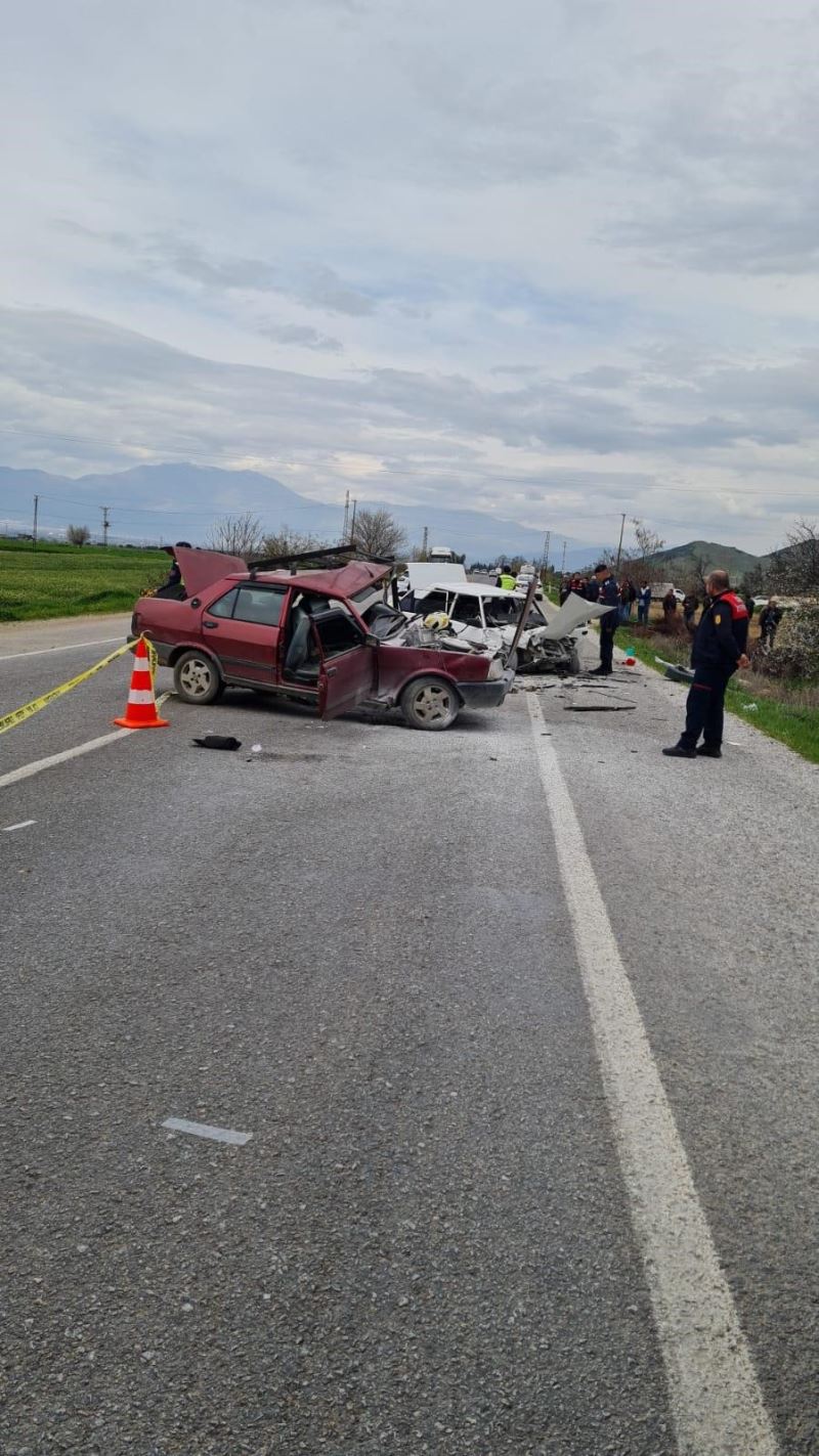 Tire’de trafik kazası: 1 ölü, 2 yaralı
