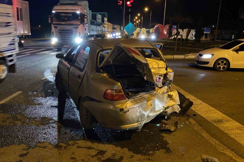 Aksaray’da tır ile otomobil çarpıştı: 3 yaralı
