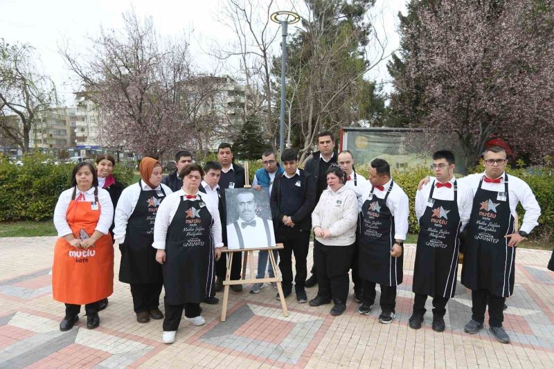 Depremde hayatını kaybeden Caner, down sendromlular gününde anıldı
