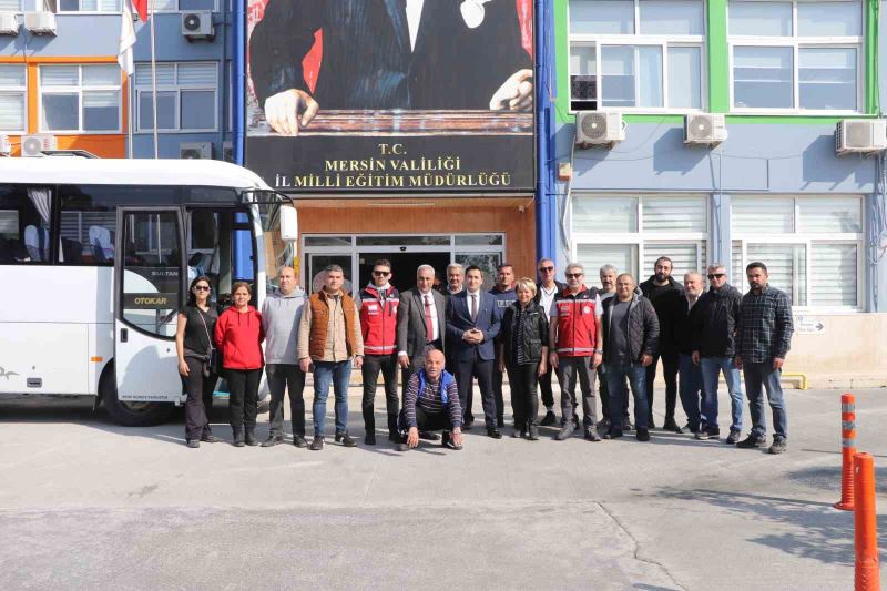 Mersin’den 15 gönüllü öğretmen depram bölgesine uğurlandı
