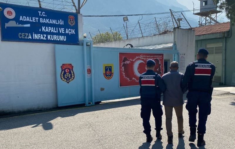 Manisa’da 6 farklı suçtan aranan hükümlü yakalandı
