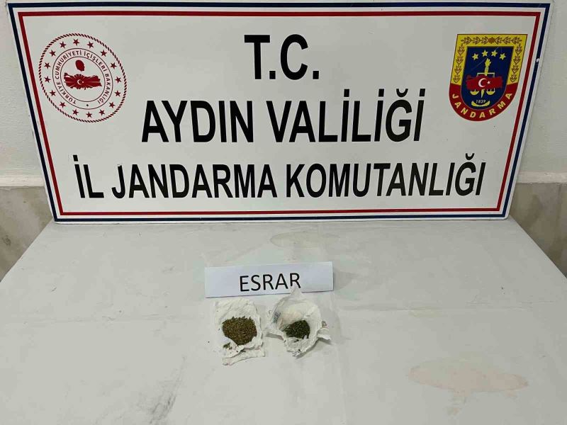 Uyuşturucu taciri Jandarmanın dikkatinden kaçamadı
