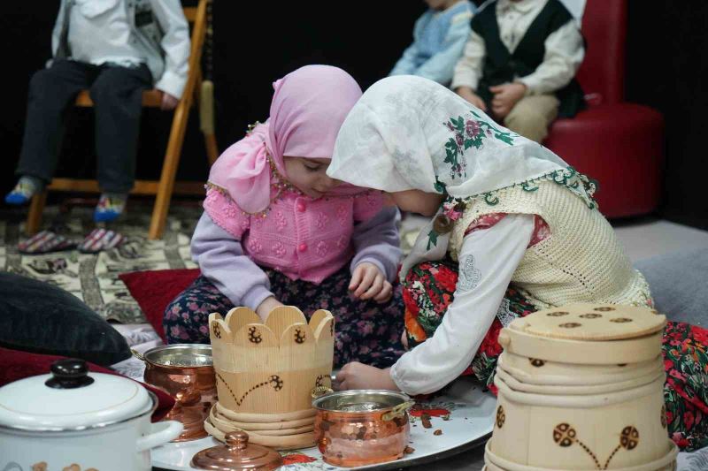 Yaşlılar için teknolojinin olmadığı zamanlara gittiler
