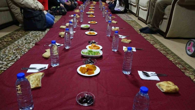 Isparta’da 200 depremzedeye Ramazan ayı boyunca iftar
