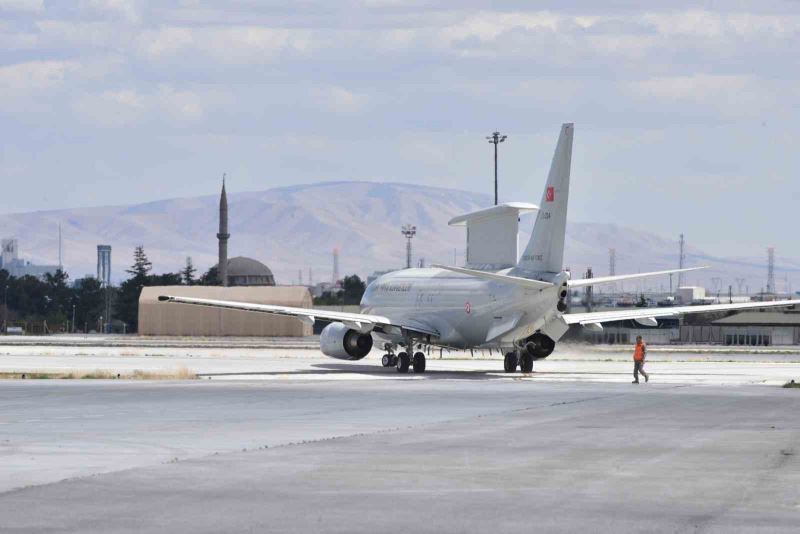 Hava Kuvvetlerine ait uçaklar Akdeniz’in uluslararası hava sahasında eğitim uçuşu yaptı
