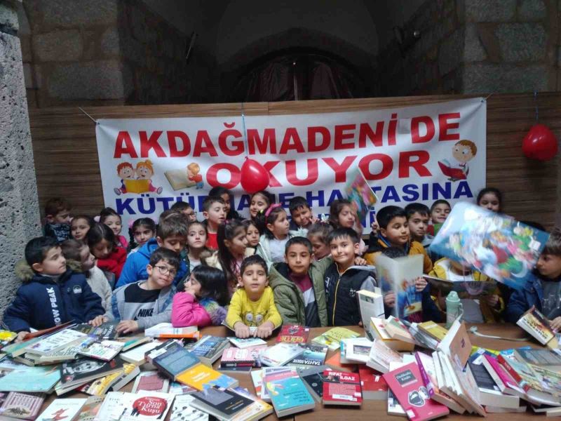 Akdağmadeni’nde öğrencilere Kütüphane Haftası etkinliği düzenlendi
