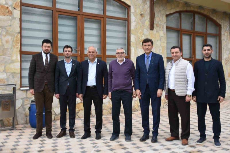 AK Parti’den Başkan Bozkurt’a ziyaret
