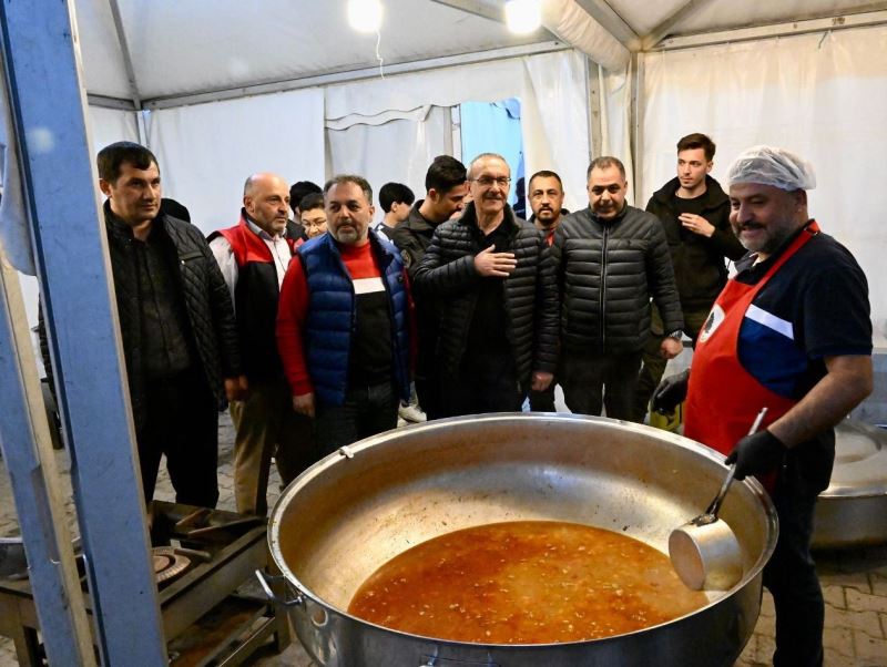 Dilovası Belediyesi Ramazan’da da depremzedelerin yanında
