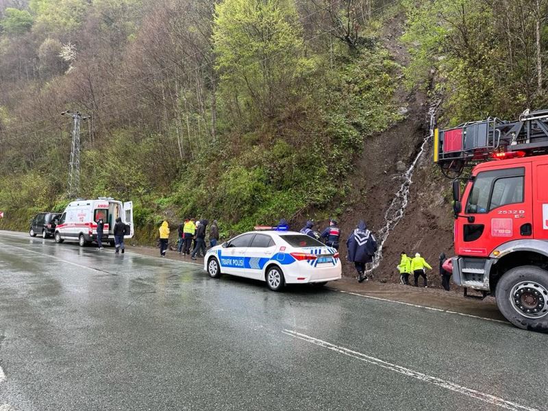 Artvin’de menfeze düşen araçta iki kişi can verdi
