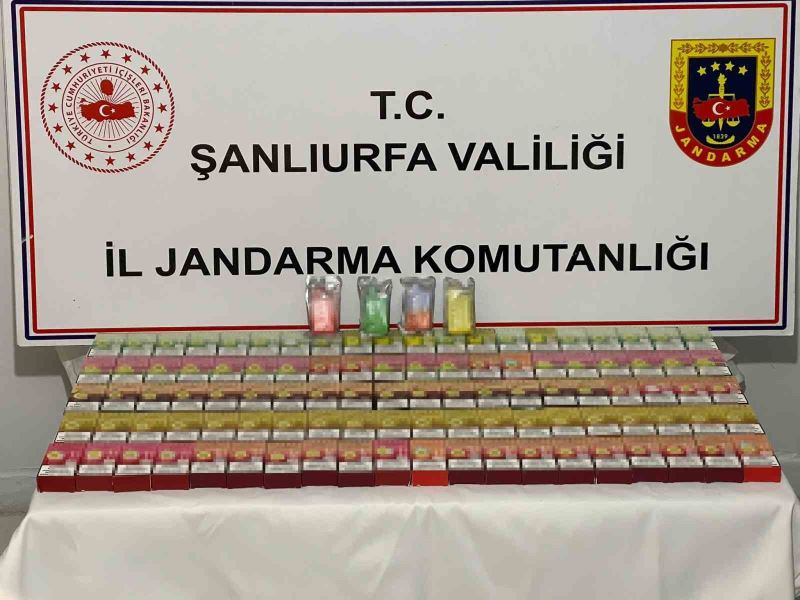 Jandarma uygulamalarda uyuşturucu ve kaçakçılık malzemesi ele geçirdi
