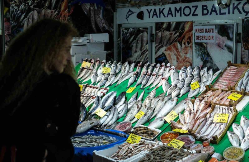 Av yasağı öncesi balık azaldı, Ramazan ayında satışlar düştü
