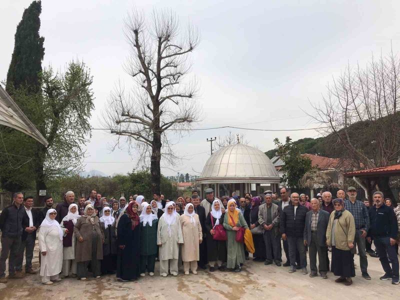 Köyceğizli umreciler dua ve tekbirlerle uğurlandı
