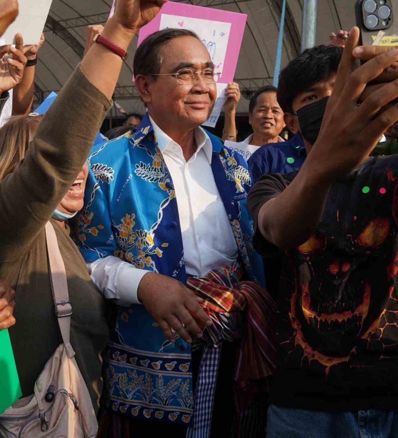 Tayland Başbakanı Prayut müşahede altına alındı
