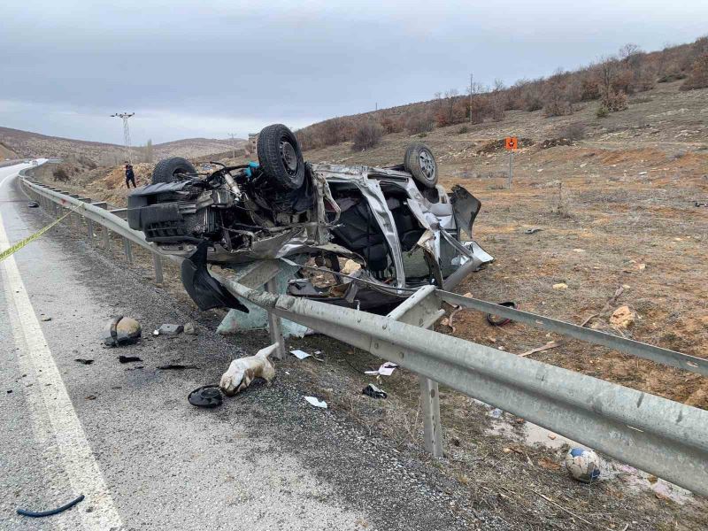 Yozgat’ta feci kaza: Anne-baba öldü, çocukları yaralandı

