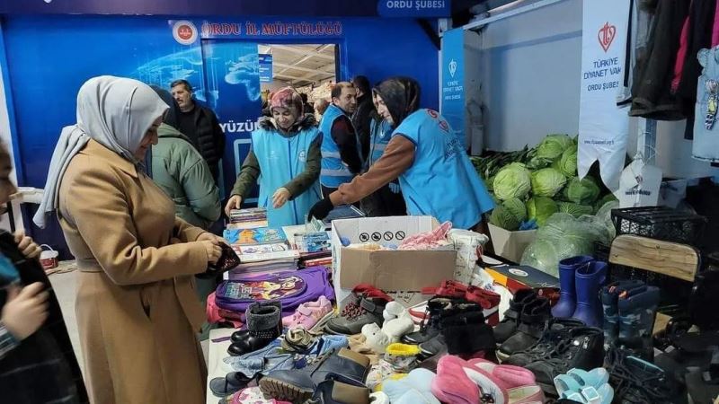 Ordu’da depremzedeler için iyilik çarşısı açıldı
