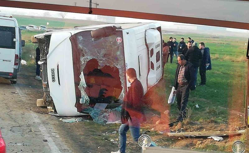 Tekirdağ’da işçi servisi kaza yaptı: 14 yaralı
