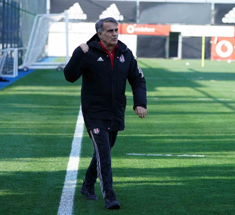 Beşiktaş, Medipol Başakşehir maçı hazırlıklarını sürdürdü
