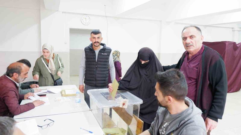 Erzurum, Cumhurbaşkanlığı seçimi için sandığa gitti
