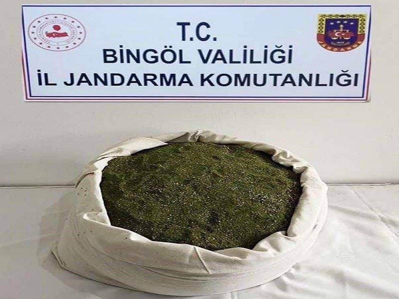 Bingöl’de 21 kilo toz esrar ele geçirildi
