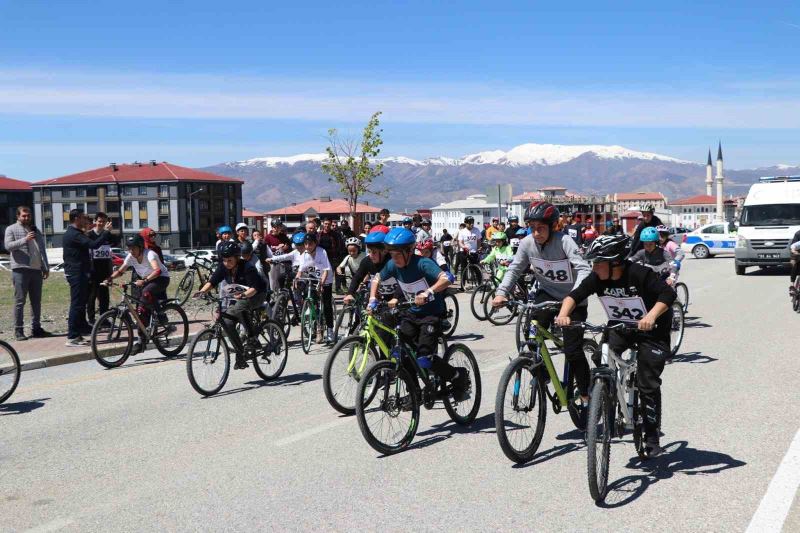 Erzincan’da bisiklet yarışmaları yapıldı
