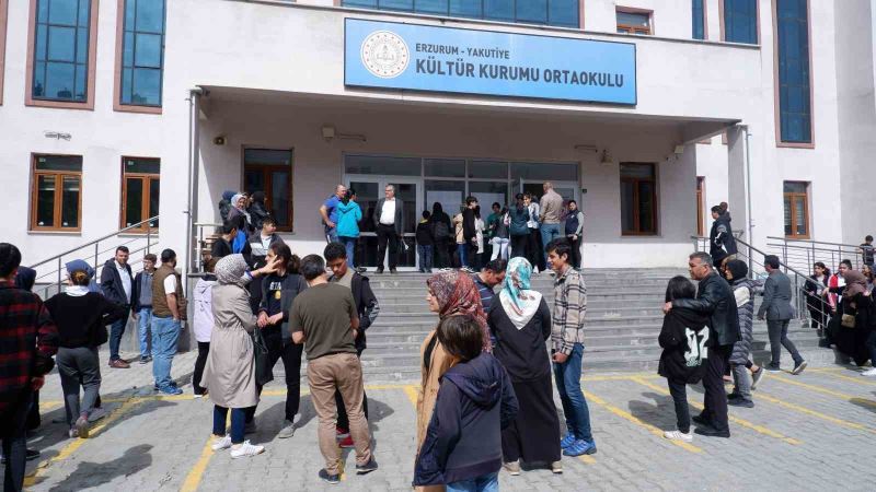 Erzurum’da LGS heyecanı başladı
