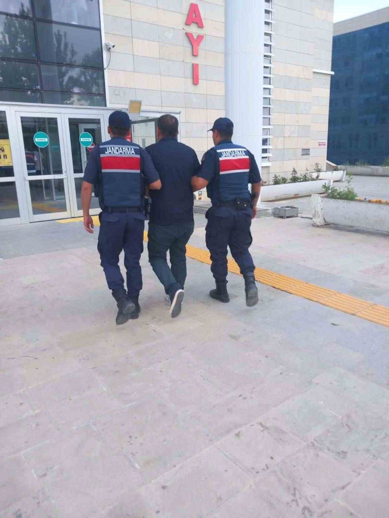 Elazığ’da 10 yıl kesinleşmiş hapis cezası bulunan zanlı yakalandı
