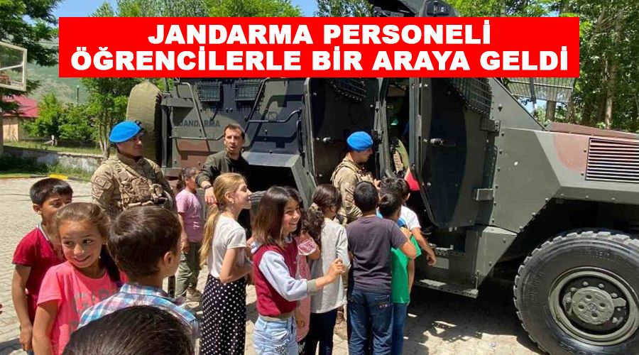 Jandarma personeli öğrencilerle bir araya geldi