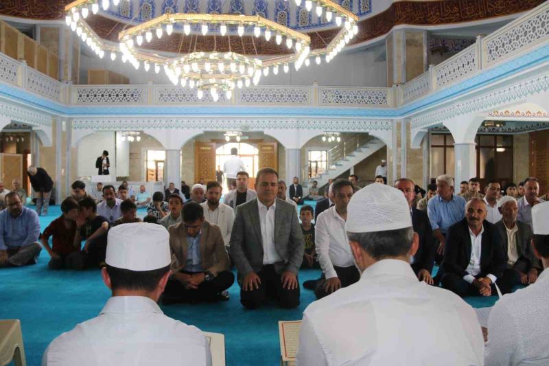 Hakkari’de 15 Temmuz şehitleri için  Mevlid-i Şerif okutuldu
