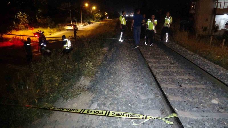 Elazığ’da trenin çarptığı çocuk hayatını kaybetti

