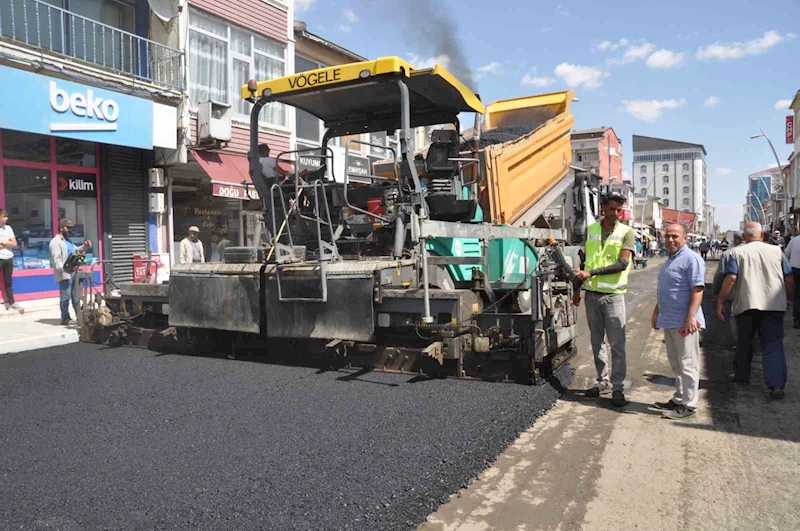 Eleşkirt’te sıcak asfalt
