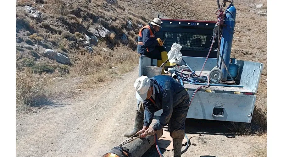 Hakkari 3 bin 500 rakımda arızalan isale hattı onarıldı