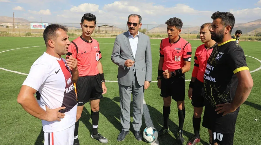 Gürpınar Belediyesi Geleneksel Futbol Turnuvası başladı