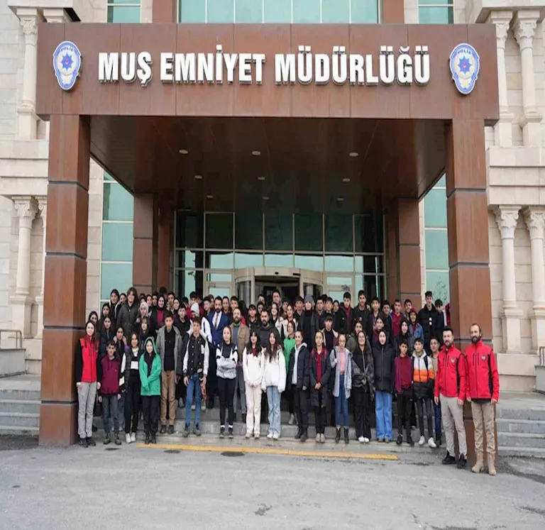 Muş’ta öğrencilerin konser ve sinema keyfi