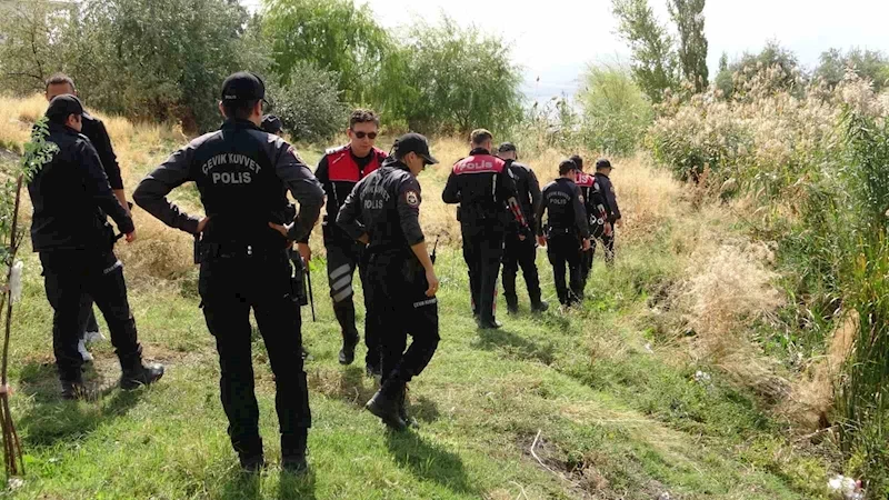 Van’da kayıp öğrenci Rojin için geniş kapsamlı arama: Ekipler her yerde iz sürüyor