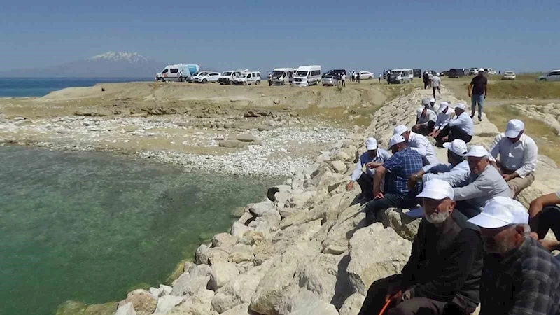 Van Gölü’nde kaybolan şahıs Rov ve Sonar cihazları ile aranıyor