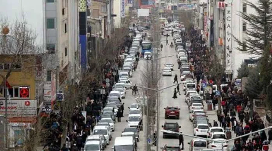 Van Taşıt Sayısında Zirvede: 86 Bin Araçla Bölgenin Gözdesi!