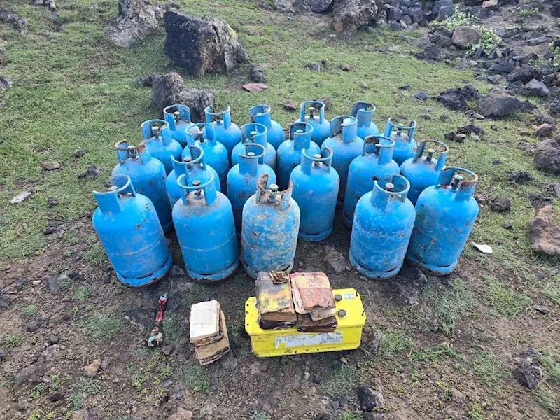 Ağrı’da PKK terör örgütüne ait malzemeler ele geçirildi