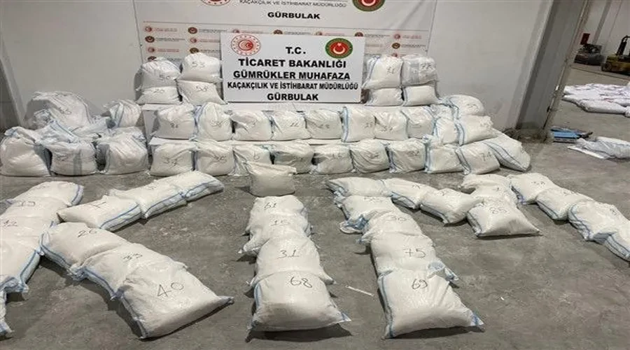 İran Sınır Kapısında Tarihi Operasyon: 2.2 Ton Metamfetamin Yakalandı!