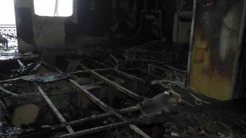 Van’da otel restoranındaki yangının boyutu gün ağarınca ortaya çıktı