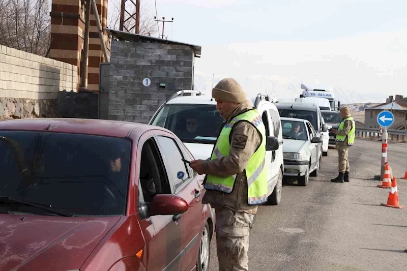 Van’da kesinleşmiş cezası olan 3 kişi yakalandı