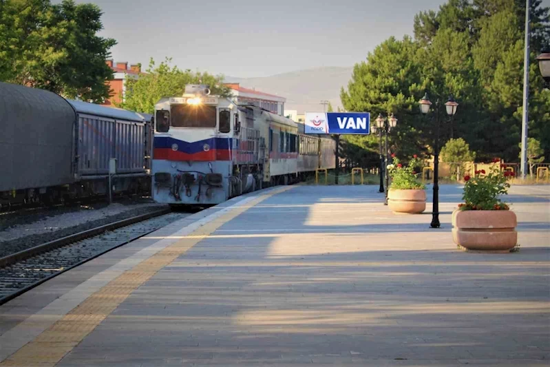 Van-Tahran arası tren seferleri başlıyor: İlk biletler yarın satışta