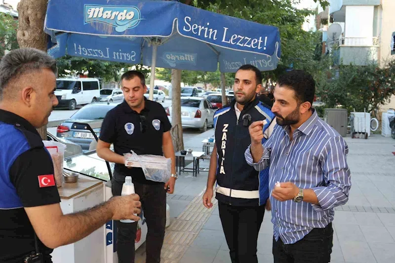 Van Büyükşehir Zabıtasından lokum ve kolonyalı kaldırım işgali uyarısı