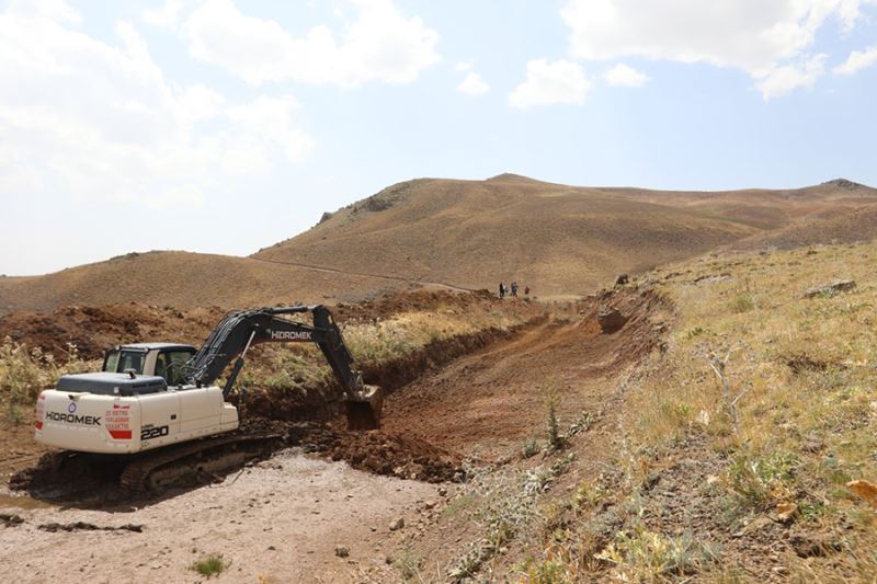 Van Büyükşehir Belediyesi atıl gölet ve kanalları yeniden ayağa kaldırıyor