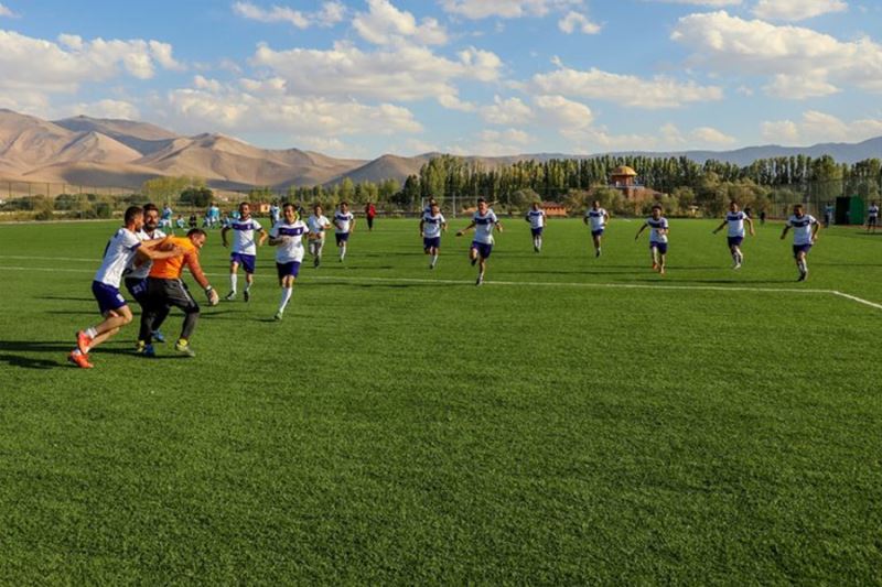 Gürpınar’da mahalleler arası futbol turnuvası final maçı