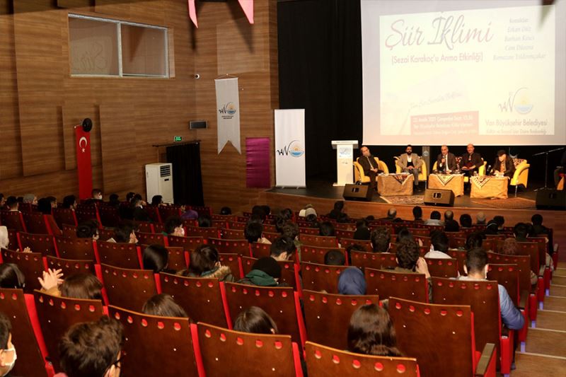 Büyükşehir Belediyesi Sezai Karakoç anısına  şiir dinletisi etkinliği düzenledi
