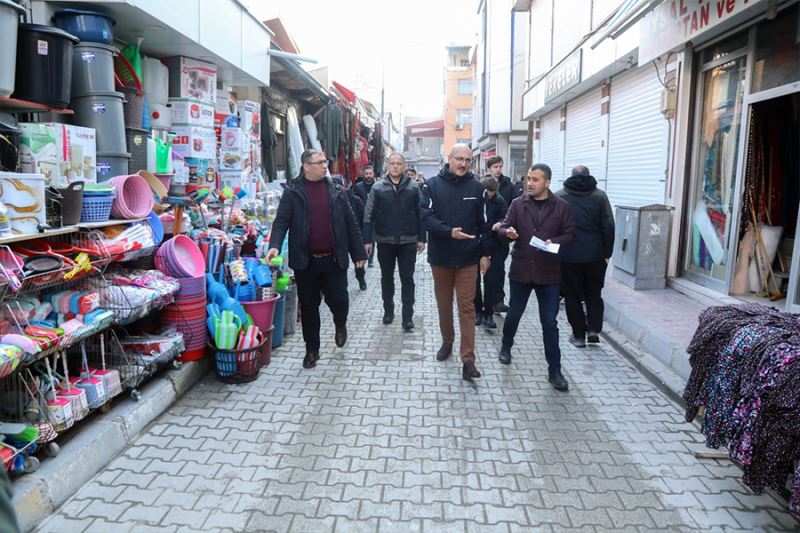 Başkan Vekili Aydın’dan Yüzbaşıoğlu Caddesi esnafına ziyaret